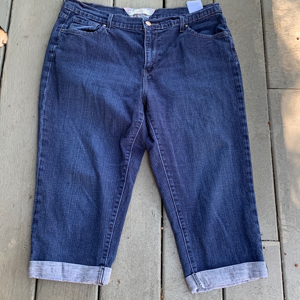 Levi’s Capri womens jeans